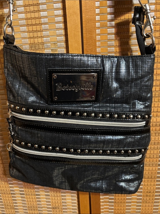 Betsey Johnson Handbags - Betsey Johnson Black Textured Studded Crossbody Bag